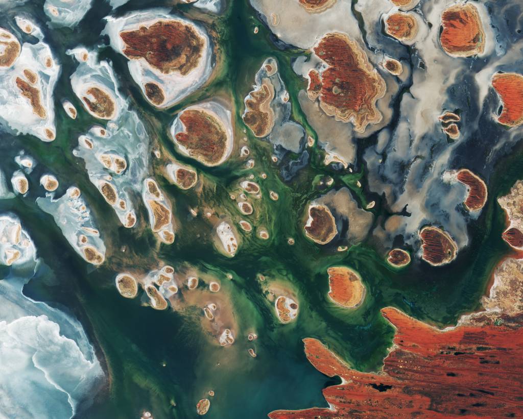 Lake MacKay Australia Sentinel-2 image